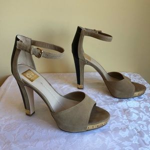 DV by Dolce Vita Beige Suede “Pier’s” Heel -Sz 8.5